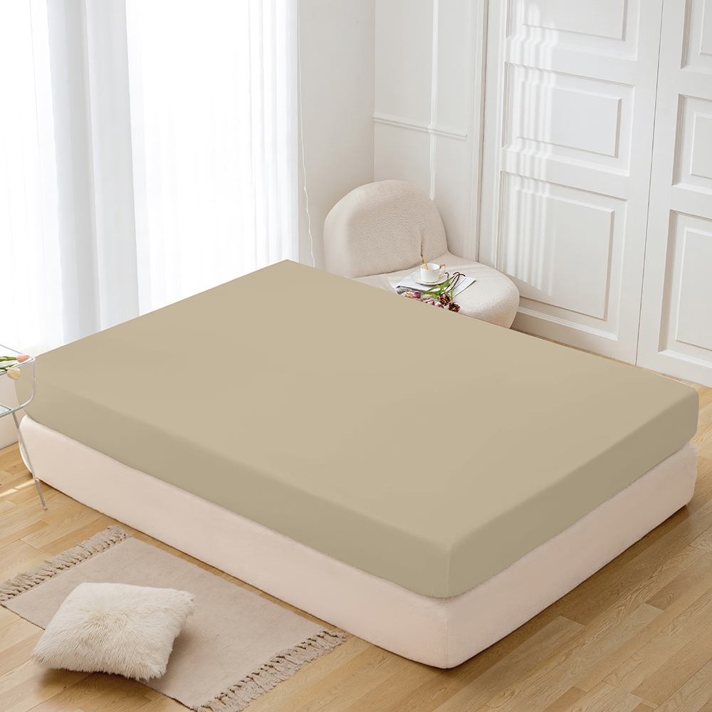 Ruskean asennettu arkin suojakansi